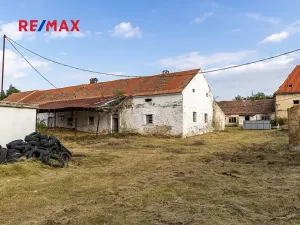 Prodej zemědělského objektu, Počedělice, 2500 m2
