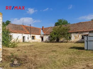 Prodej zemědělského objektu, Počedělice, 2500 m2