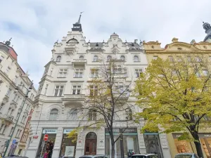 Pronájem bytu 4+1, Praha - Staré Město, Pařížská, 151 m2