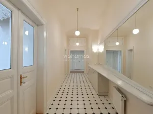 Pronájem bytu 4+1, Praha - Staré Město, Pařížská, 151 m2