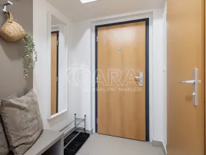 Prodej bytu 3+kk, Praha - Uhříněves, V kuťatech, 66 m2