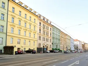 Pronájem bytu 1+kk, Praha - Smíchov, Radlická, 15 m2