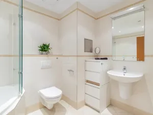 Prodej bytu 2+kk, Praha, Sazovická, 52 m2