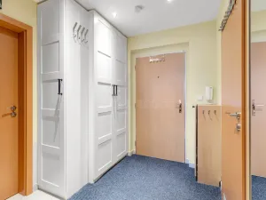 Prodej bytu 2+kk, Praha, Sazovická, 52 m2