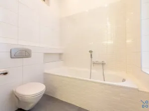 Prodej bytu 3+1, Praha - Nové Město, Masarykovo nábřeží, 100 m2