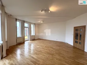 Pronájem bytu 2+kk, Praha - Vysočany, Kolbenova, 82 m2