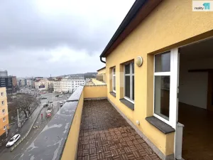 Pronájem bytu 3+1, Praha - Vysočany, Kolbenova, 100 m2