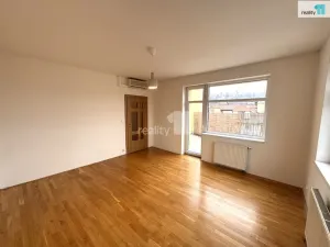 Pronájem bytu 3+1, Praha - Vysočany, Kolbenova, 100 m2