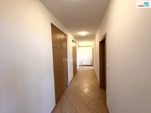 Pronájem bytu 3+1, Praha - Vysočany, Kolbenova, 100 m2