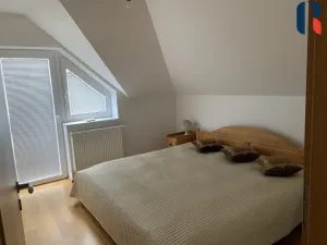 Pronájem rodinného domu, Praha - Dolní Chabry, Klášterecká, 173 m2