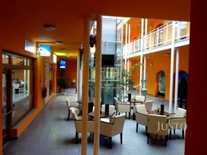 Pronájem obchodního prostoru, Písek, Havlíčkovo nám., 75 m2