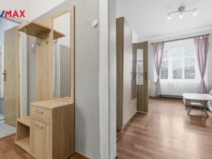 Prodej bytu 2+1, Karlovy Vary - Drahovice, Mattoniho nábřeží, 49 m2