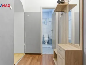 Prodej bytu 2+1, Karlovy Vary - Drahovice, Mattoniho nábřeží, 49 m2