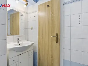 Prodej bytu 2+1, Karlovy Vary - Drahovice, Mattoniho nábřeží, 49 m2