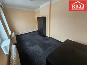 Pronájem kanceláře, Mariánské Lázně, Nádražní náměstí, 16 m2
