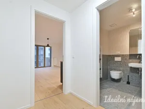 Pronájem bytu 1+kk, Brno, Bratislavská, 40 m2