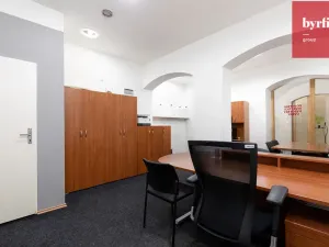 Pronájem kanceláře, Opava, Dolní náměstí, 27 m2
