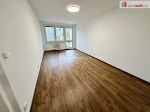 Prodej bytu 2+1, Zlín, Dukelská, 53 m2