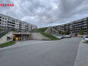 Pronájem garážového stání, Olomouc, Camilla Sitteho, 12 m2