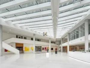 Pronájem kanceláře, Praha, Pikrtova, 351 m2