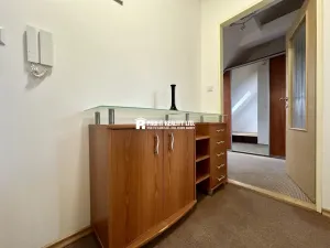 Prodej bytu 2+kk, Beroun, Náměstí Joachima Barranda, 57 m2