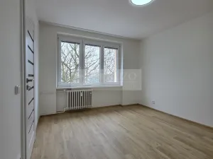 Pronájem bytu 2+1, Chomutov, Sluneční, 51 m2