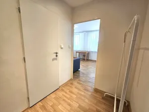 Pronájem bytu 1+kk, Praha, Běchorská, 33 m2