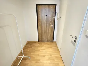 Pronájem bytu 1+kk, Praha, Běchorská, 33 m2