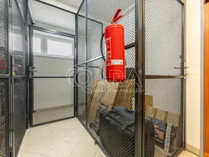 Pronájem bytu 2+kk, Praha - Zličín, Tvrdonická, 58 m2