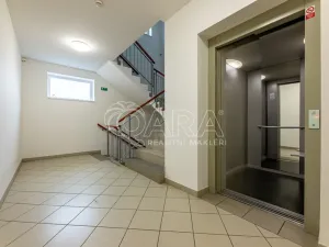 Pronájem bytu 2+kk, Praha - Zličín, Tvrdonická, 58 m2