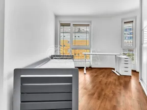 Pronájem bytu 3+kk, Praha - Vršovice, U Roháčových kasáren, 71 m2