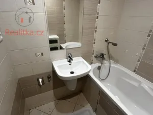 Pronájem bytu 3+1, Neratovice, Dr. E. Beneše, 79 m2