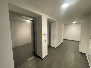 Pronájem bytu 1+kk, Praha - Hloubětín, Poděbradská, 30 m2