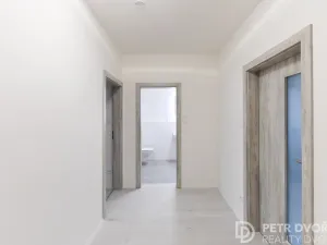 Pronájem bytu 2+kk, Praha - Libeň, Nad Kolčavkou, 55 m2