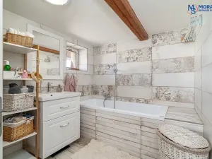 Prodej rodinného domu, Senička, 200 m2