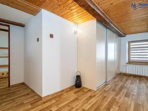 Prodej rodinného domu, Senička, 200 m2