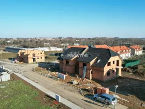 Prodej bytu 1+kk, Nučice, U zastávky, 32 m2