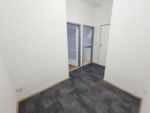 Pronájem bytu 2+kk, Praha - Nusle, Kloboučnická, 51 m2