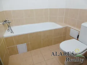 Pronájem bytu 1+kk, Praha - Smíchov, Křížová, 28 m2