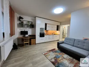 Pronájem bytu 2+kk, Praha, U školičky, 42 m2