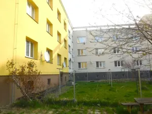 Prodej bytu 2+1, Zlín, Sokolská, 52 m2