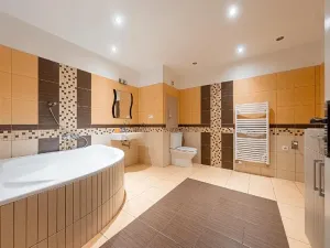 Prodej bytu 3+1, Pardubice, Palackého třída, 71 m2