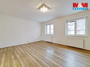 Prodej bytu 4+1, Cheb, Májová, 110 m2