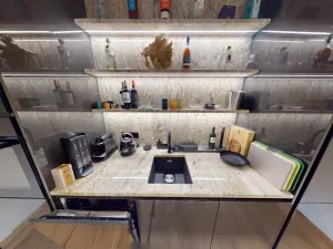 Pronájem garážového stání, Praha - Strašnice, Ramonova, 64 m2