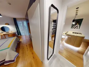 Pronájem garážového stání, Praha - Strašnice, Ramonova, 64 m2