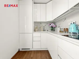 Pronájem bytu 2+kk, Praha - Žižkov, Olšanská, 71 m2