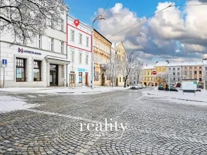 Pronájem kanceláře, Jihlava, Masarykovo náměstí, 73 m2