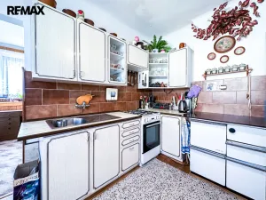 Prodej rodinného domu, Komárov, Sokolská, 300 m2