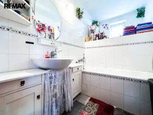 Prodej rodinného domu, Komárov, Sokolská, 300 m2