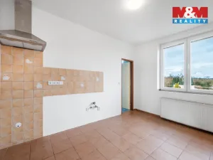 Prodej bytu 3+1, Srby, 72 m2